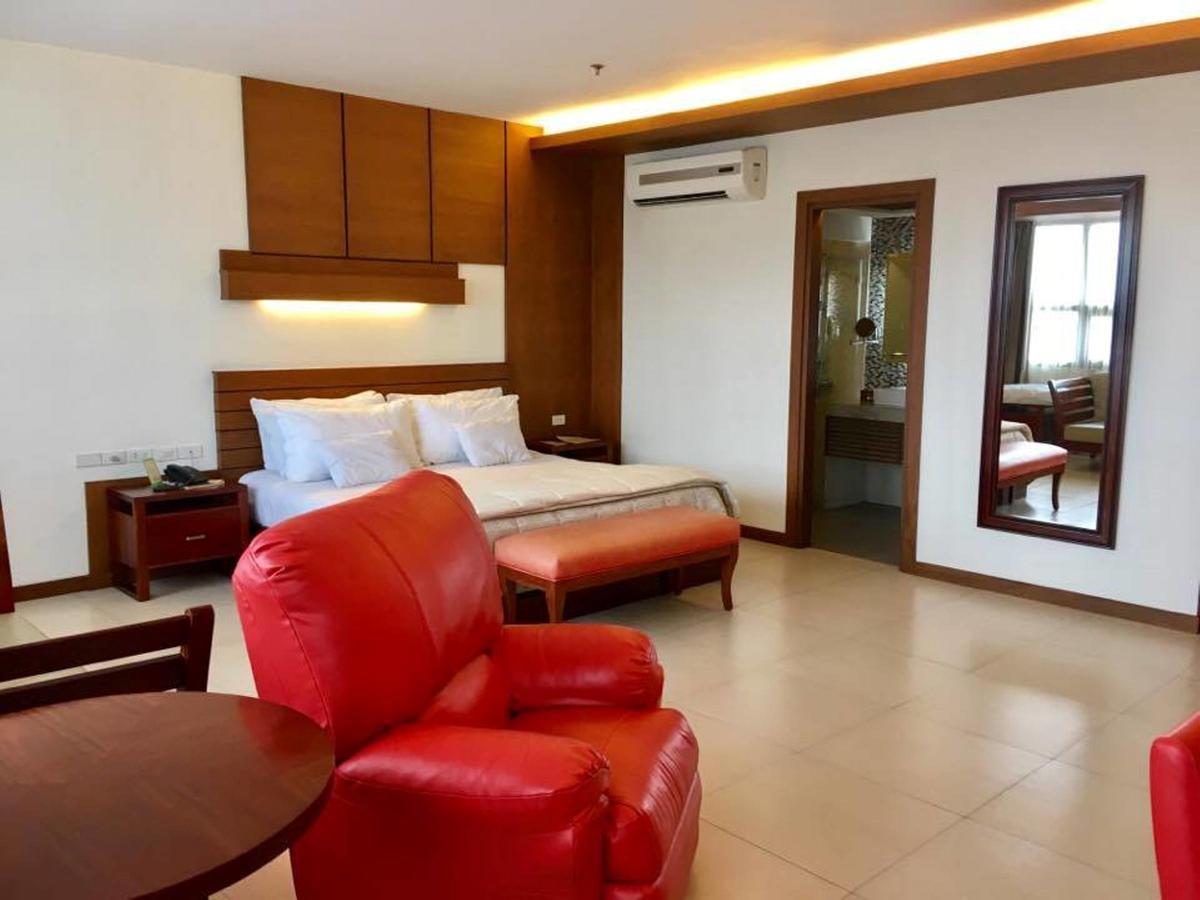 Skinetics Wellness Center Boutique Hotel Ілоіло Екстер'єр фото
