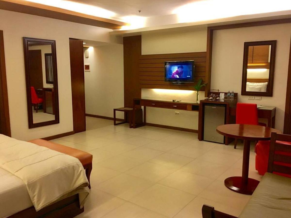 Skinetics Wellness Center Boutique Hotel Ілоіло Екстер'єр фото