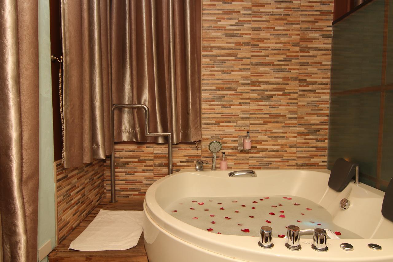 Skinetics Wellness Center Boutique Hotel Ілоіло Екстер'єр фото